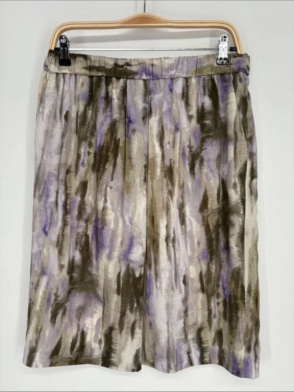 🚢 Chico's Watercolor elastic waist Skirt in Lavender & shades of grey w pockets